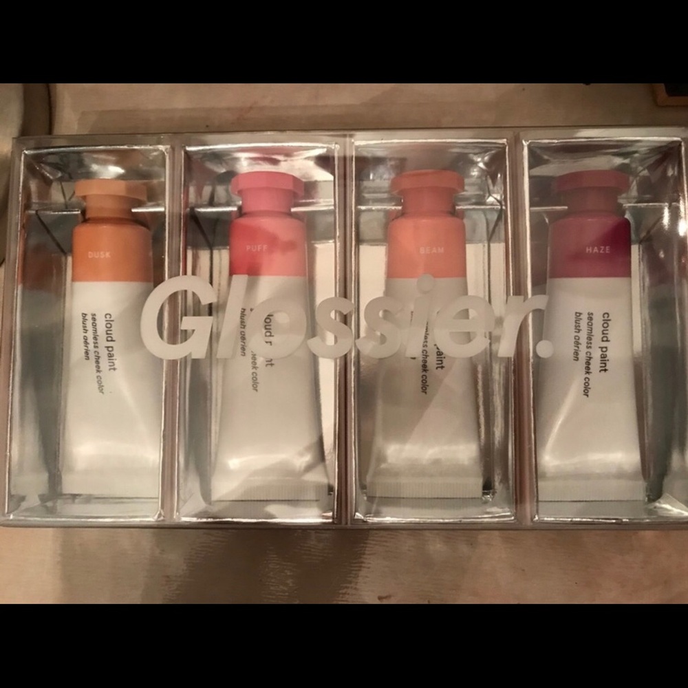 Glossier cloud paint- puff & beam